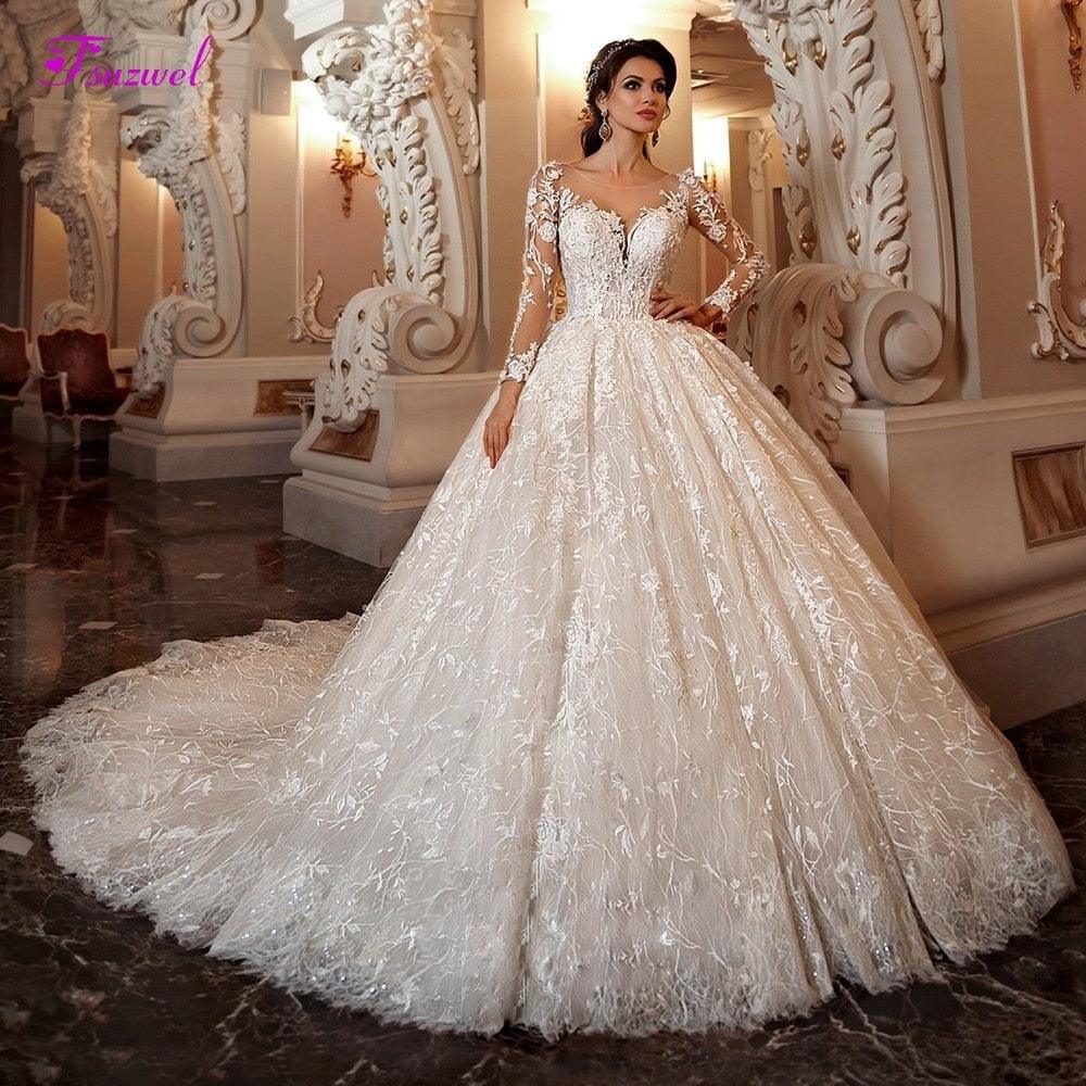 Ball Gown Wedding Dress With Train Gorgeous Lace Appliques Tulle