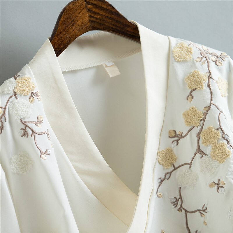 Vintage Floral Embroidery Loose Wrap Blouse