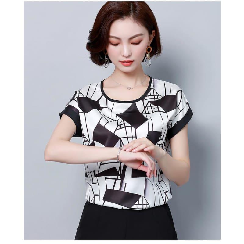 Black and White Stripes Summer Chiffon Loose Blouse - Sleeveless