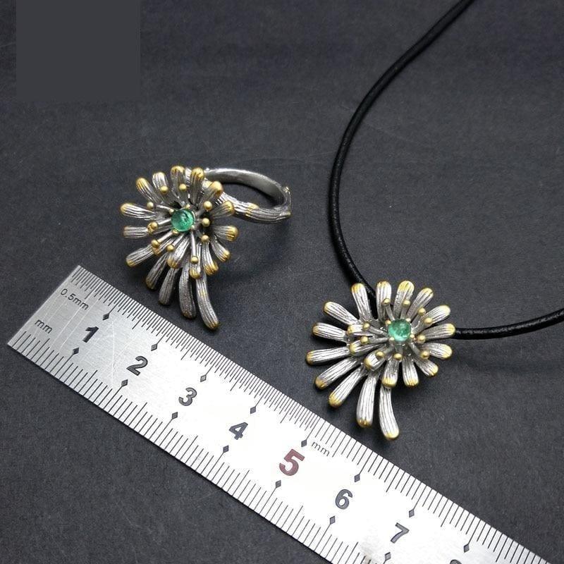 Unique eyes catching Flower Design Emerald Pendant Ring Jewelry Set - jewelry set